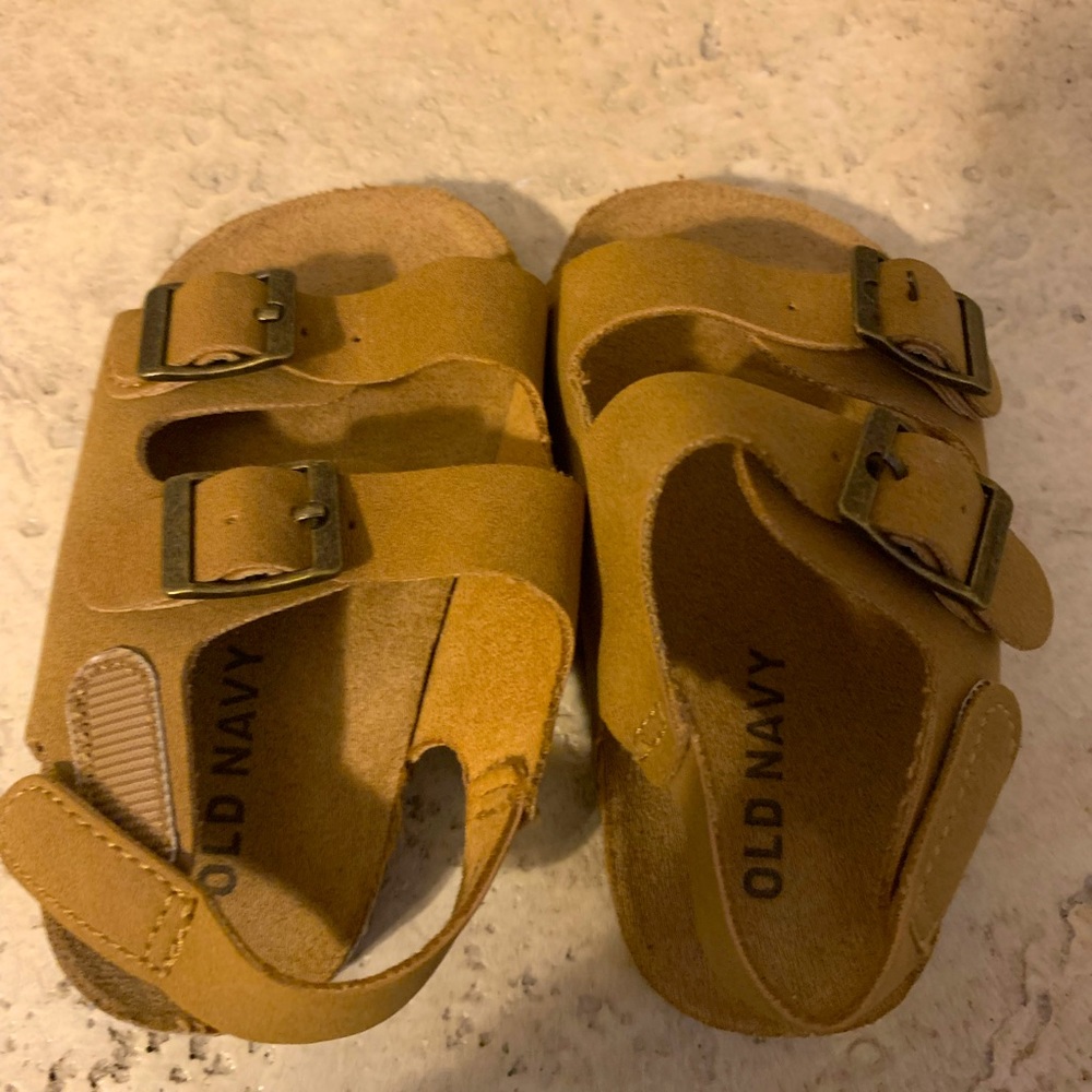 OLD NAVY SANDALS